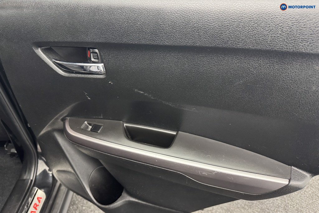 Suzuki Vitara SZ4 Manual Petrol-Electric Hybrid SUV - Stock Number (1565079) - 22nd supplementary image