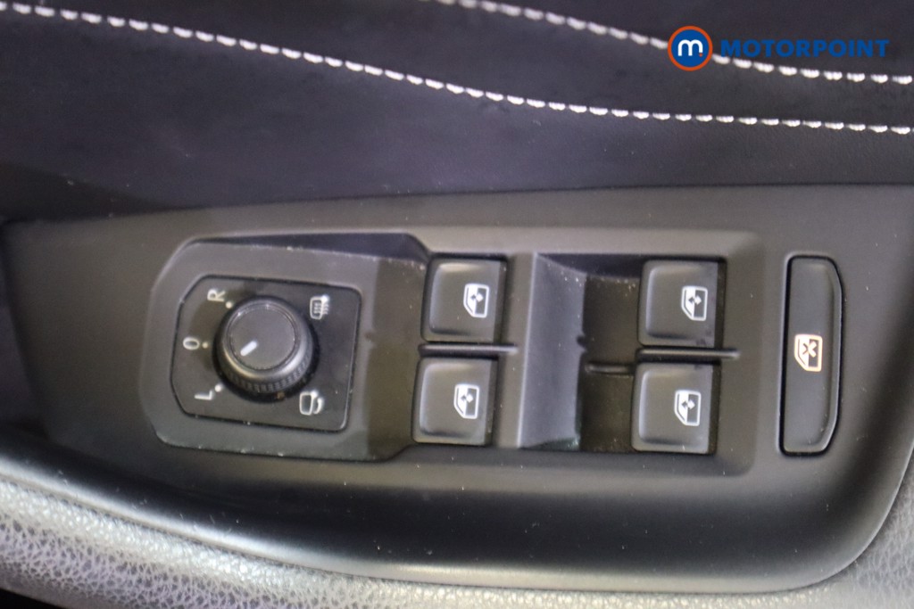 Volkswagen Passat SEL Automatic Petrol Saloon - Stock Number (1566426) - 15th supplementary image