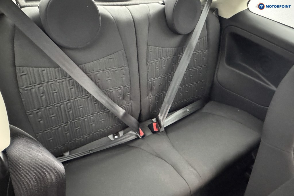 Fiat 500 TOP Manual Petrol-Electric Hybrid Hatchback - Stock Number (1566886) - 4th supplementary image