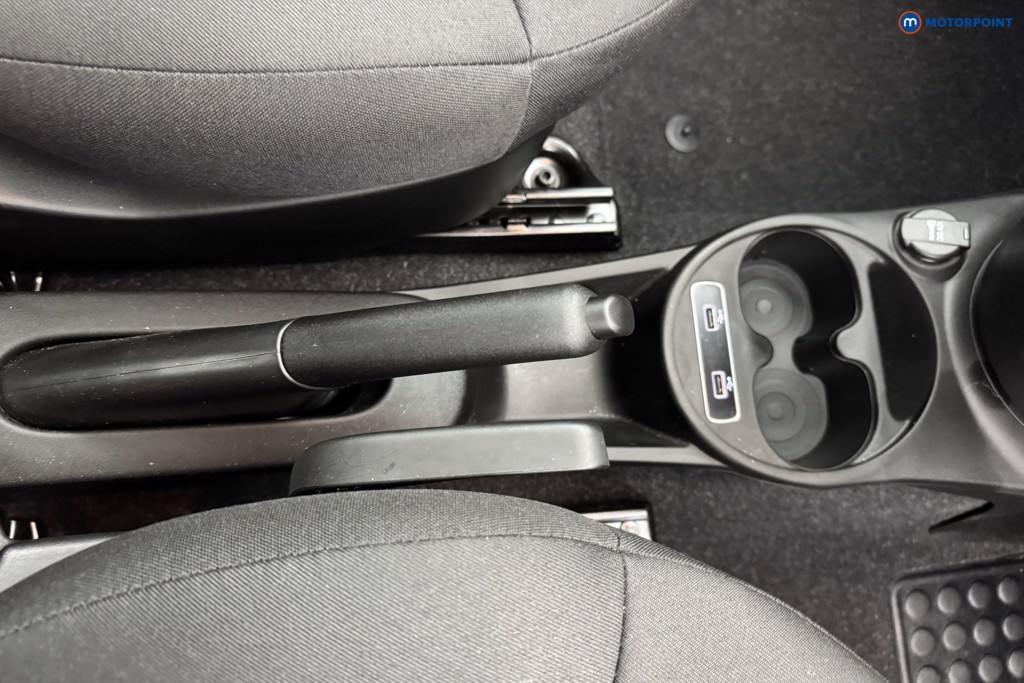 Fiat 500 TOP Manual Petrol-Electric Hybrid Hatchback - Stock Number (1566886) - 13th supplementary image