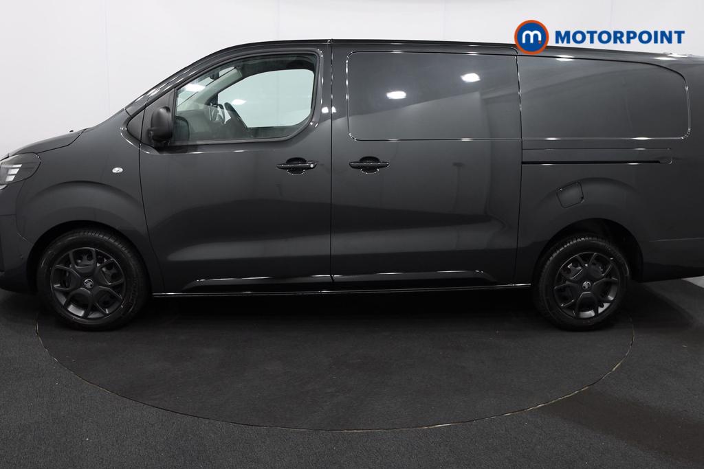 Vauxhall Vivaro PRO Manual Diesel Panel Van - Stock Number (1567206) - Passenger side