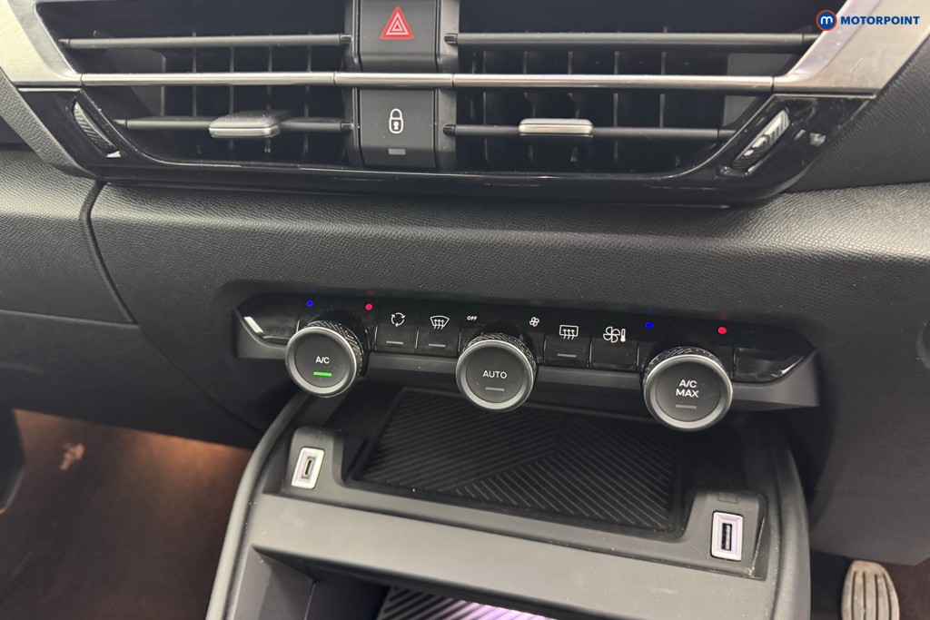 Citroen C4 Shine Manual Petrol Hatchback - Stock Number (1569165) - 16th supplementary image