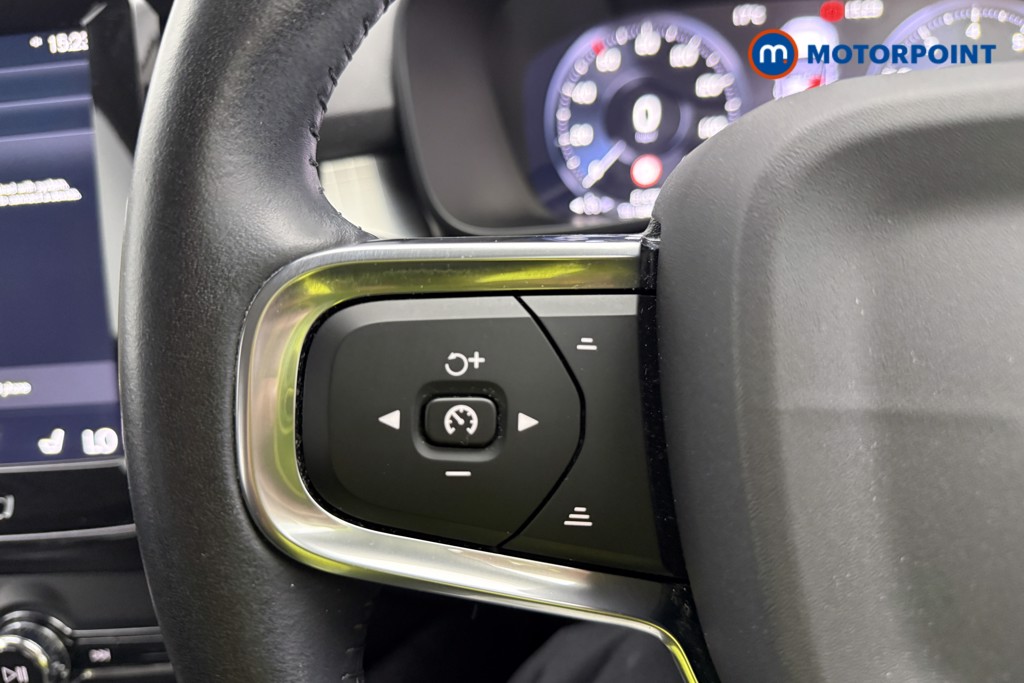 Volvo Xc40 Momentum Automatic Petrol SUV - Stock Number (1569864) - 23rd supplementary image