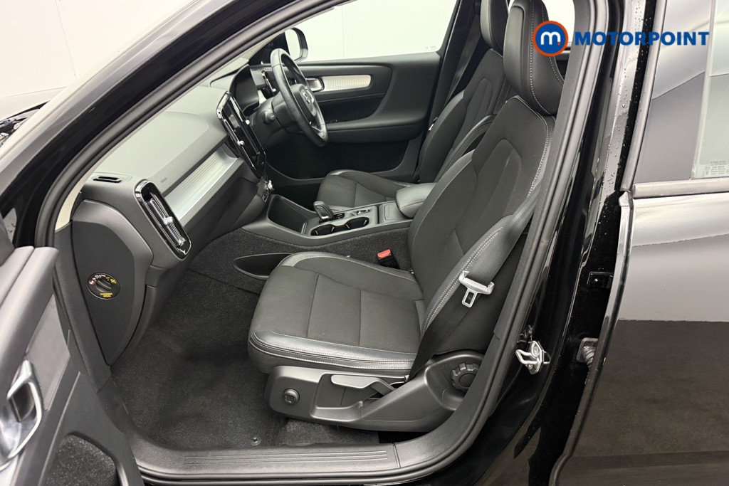 Volvo Xc40 Momentum Automatic Petrol SUV - Stock Number (1569864) - 1st supplementary image