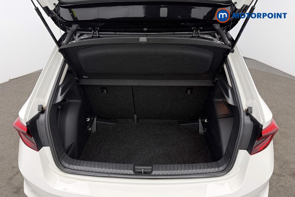Skoda Fabia Colour Edition Manual Petrol Hatchback - Stock Number (1570650) - 8th supplementary image