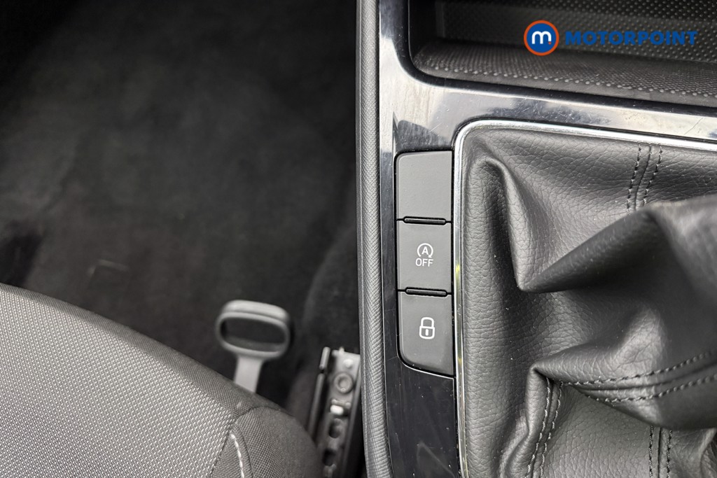 Skoda Fabia Colour Edition Manual Petrol Hatchback - Stock Number (1570650) - 15th supplementary image