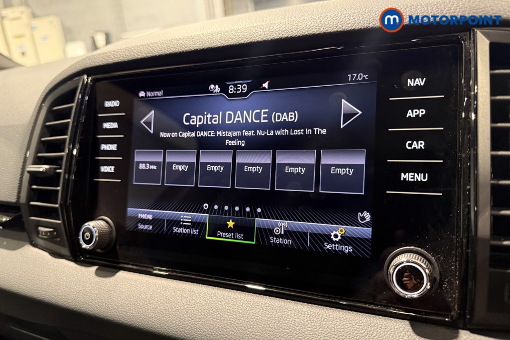 Skoda Karoq Sportline Automatic Petrol SUV - Stock Number (1571274) - 13th supplementary image