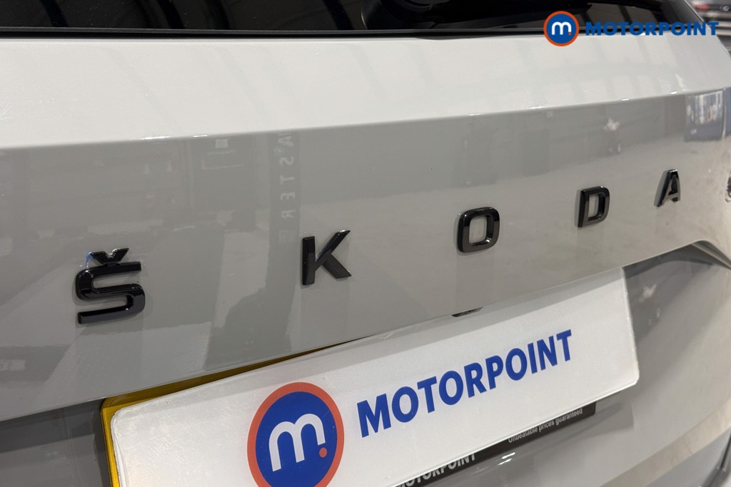Skoda Karoq Sportline Automatic Petrol SUV - Stock Number (1571274) - 43rd supplementary image