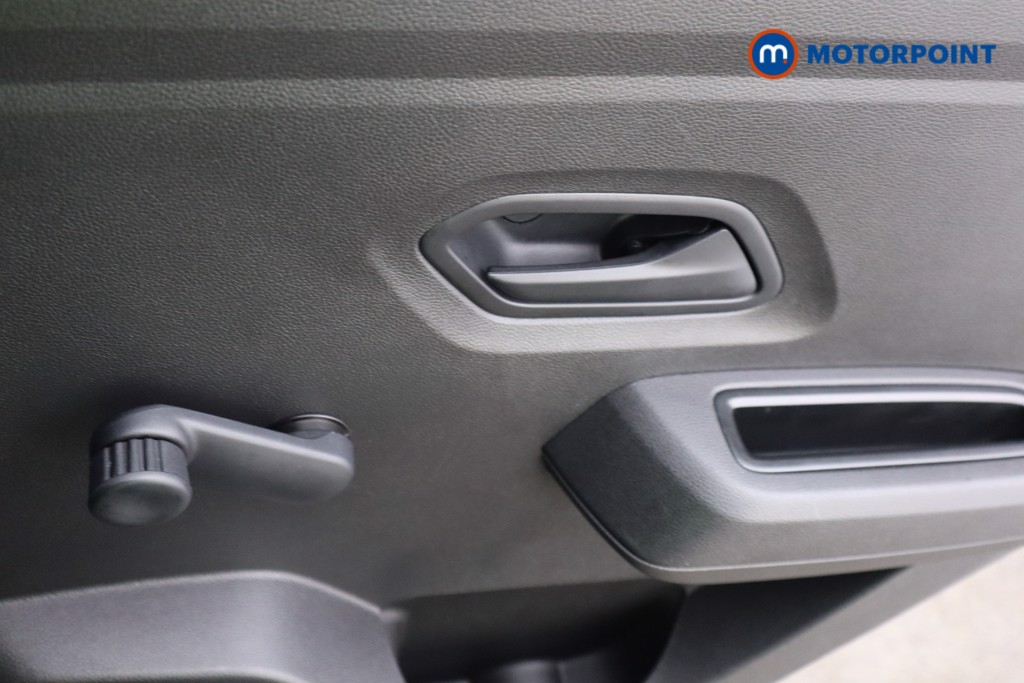 Dacia Sandero Stepway Essential Manual Petrol Hatchback - Stock Number (1572890) - 14th supplementary image