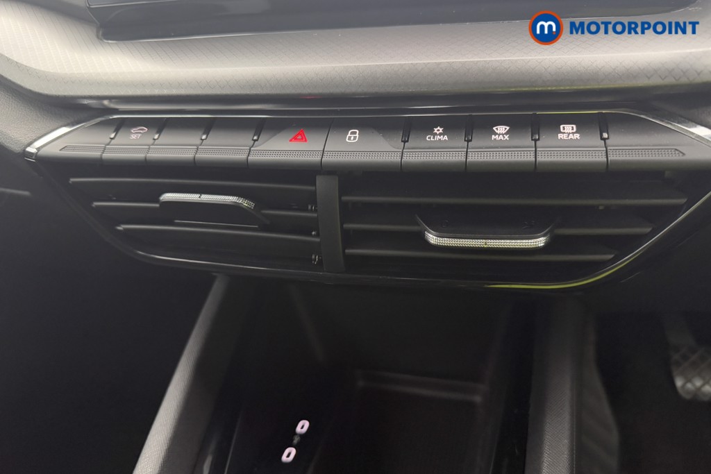 Skoda Octavia Se First Edition Manual Petrol Hatchback - Stock Number (1572906) - 12th supplementary image