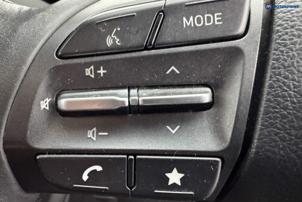 Hyundai Kona Premium Automatic Petrol-Electric Hybrid SUV - Stock Number (1573666) - 18th supplementary image