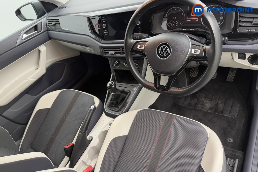 Volkswagen Polo Beats Manual Petrol Hatchback - Stock Number (1574051) - 1st supplementary image