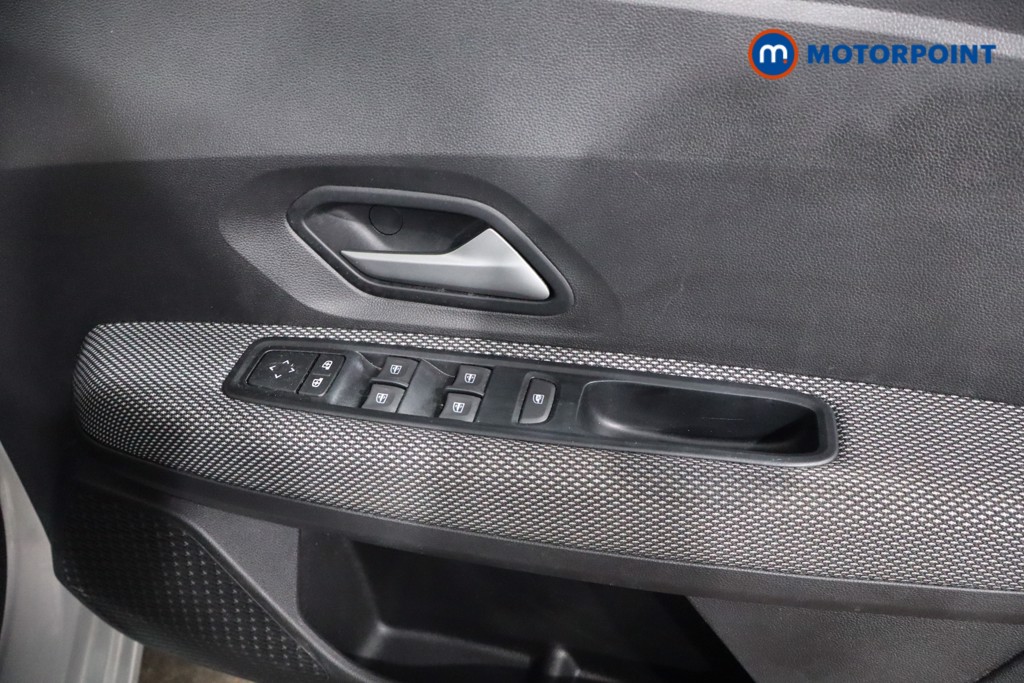 Dacia Sandero Expression Manual Petrol Hatchback - Stock Number (1574198) - 19th supplementary image