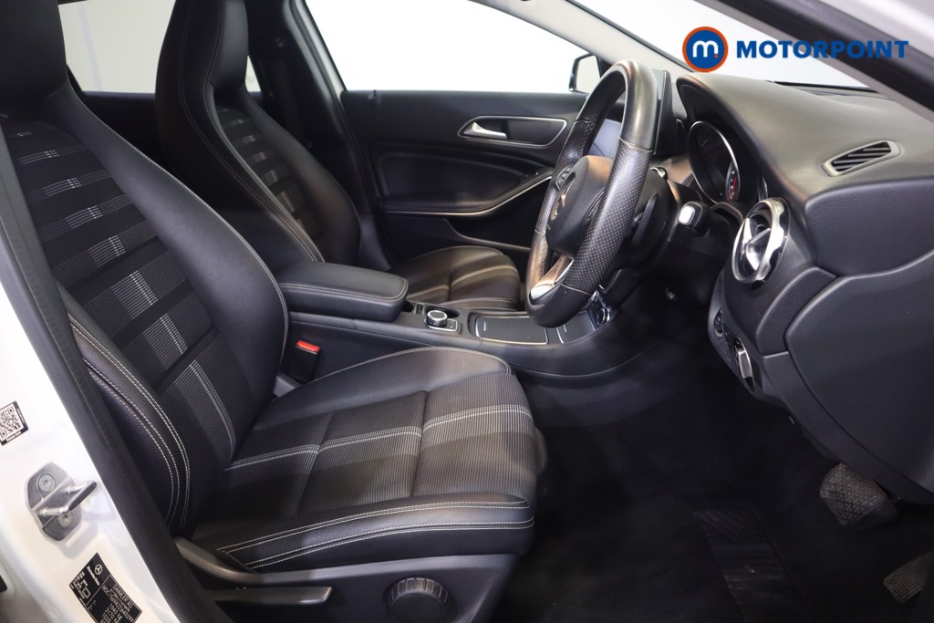 Mercedes-Benz GLA Urban Edition Automatic Petrol SUV - Stock Number (1576099) - 6th supplementary image