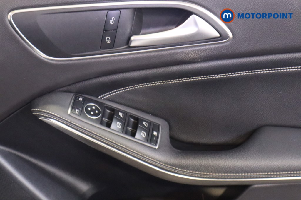 Mercedes-Benz GLA Urban Edition Automatic Petrol SUV - Stock Number (1576099) - 14th supplementary image