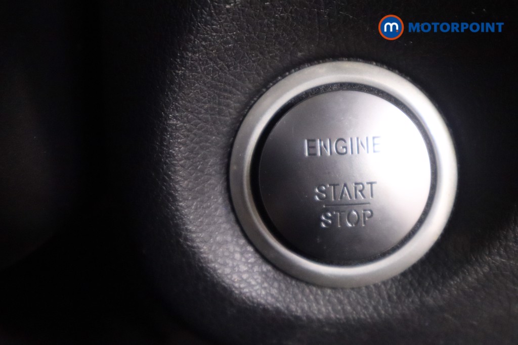 Mercedes-Benz GLA Urban Edition Automatic Petrol SUV - Stock Number (1576099) - 17th supplementary image