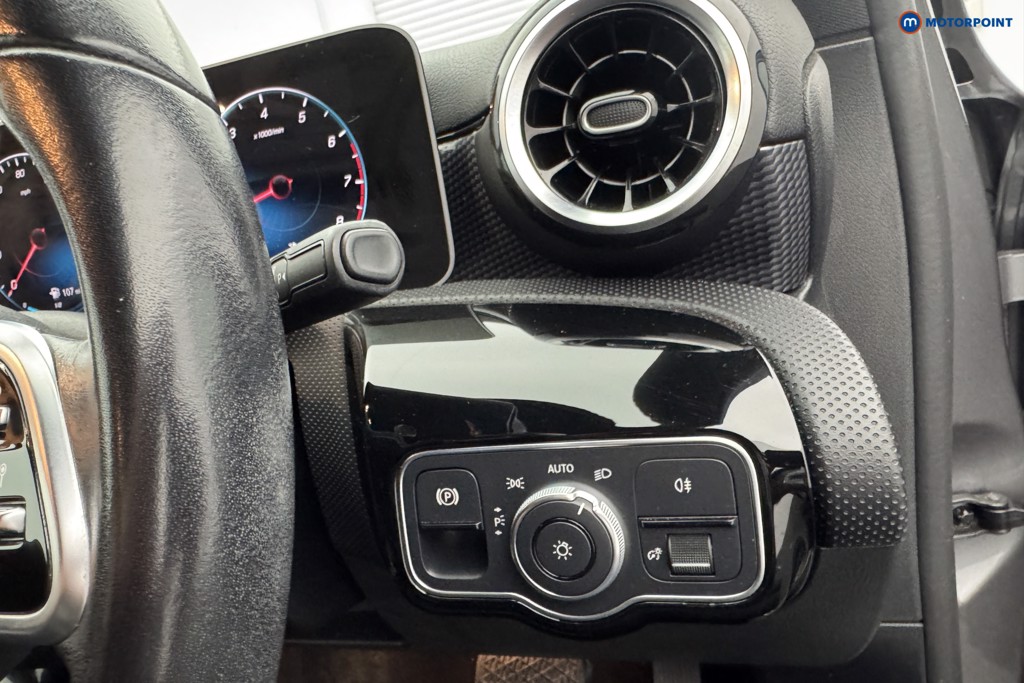 Mercedes-Benz A Class Sport Automatic Petrol Hatchback - Stock Number (1576316) - 19th supplementary image
