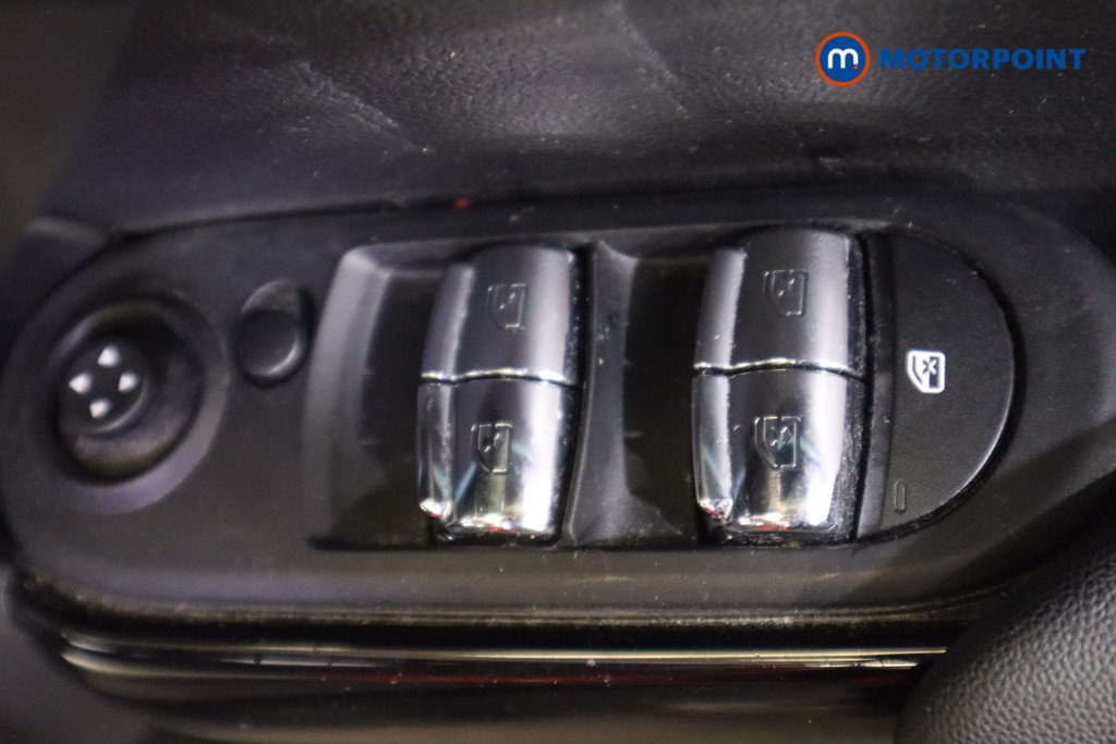 Mini Hatchback Cooper Classic Manual Petrol Hatchback - Stock Number (1576602) - 15th supplementary image