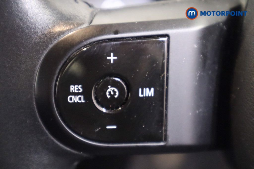 Mini Hatchback Cooper Classic Manual Petrol Hatchback - Stock Number (1576602) - 17th supplementary image