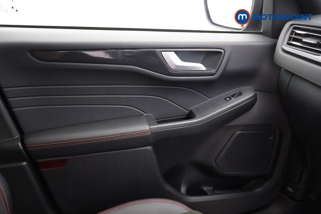 Ford Kuga Black Package Edition Automatic Petrol-Electric Hybrid SUV - Stock Number (1576636) - 8th supplementary image