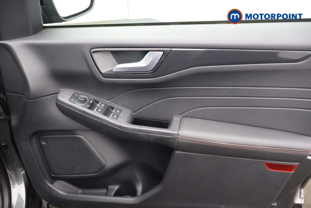 Ford Kuga Black Package Edition Automatic Petrol-Electric Hybrid SUV - Stock Number (1576636) - 9th supplementary image