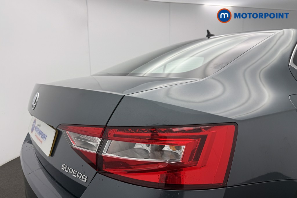 Skoda Superb SE Manual Petrol Hatchback - Stock Number (1577059) - 21st supplementary image