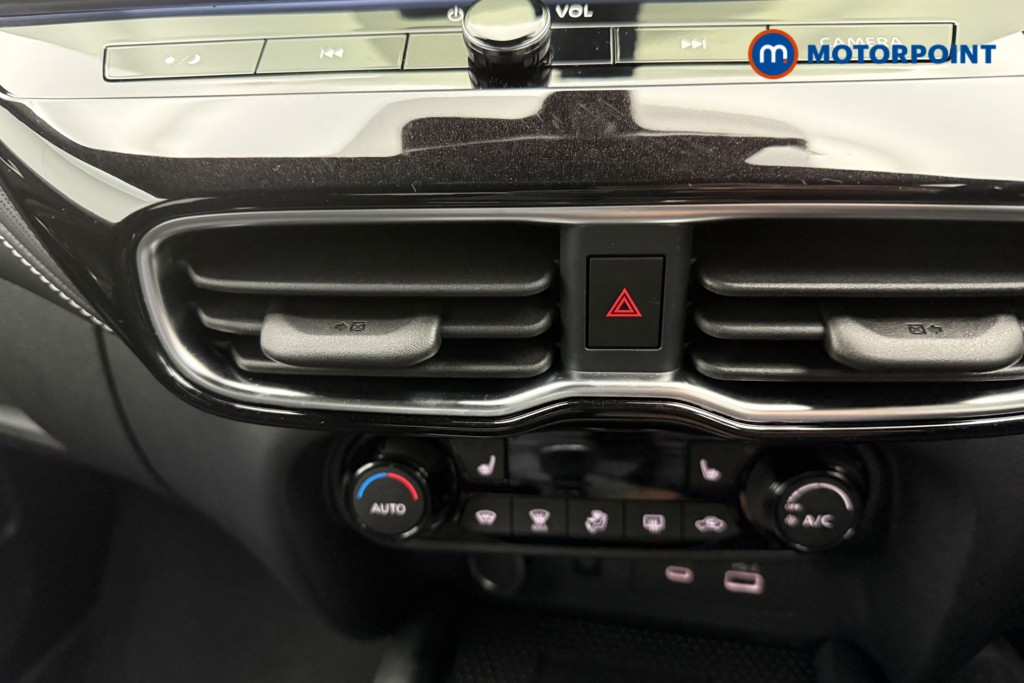 Nissan Juke Tekna Manual Petrol SUV - Stock Number (1577150) - 9th supplementary image