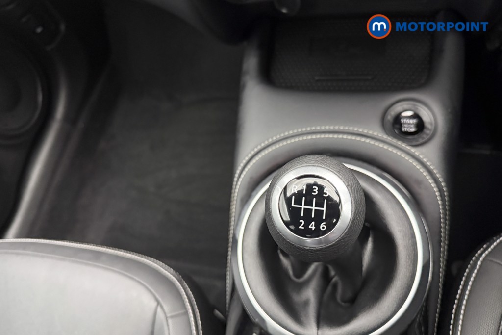 Nissan Juke Tekna Manual Petrol SUV - Stock Number (1577150) - 10th supplementary image