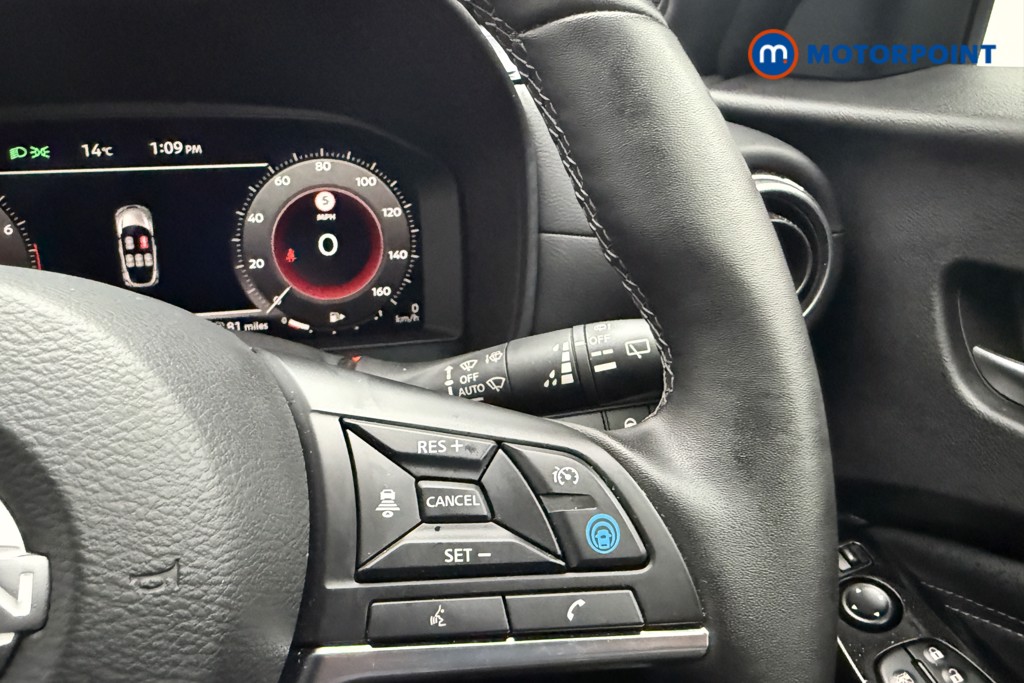 Nissan Juke Tekna Manual Petrol SUV - Stock Number (1577150) - 13th supplementary image