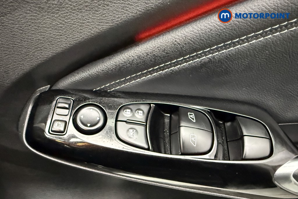 Nissan Juke Tekna Manual Petrol SUV - Stock Number (1577150) - 16th supplementary image