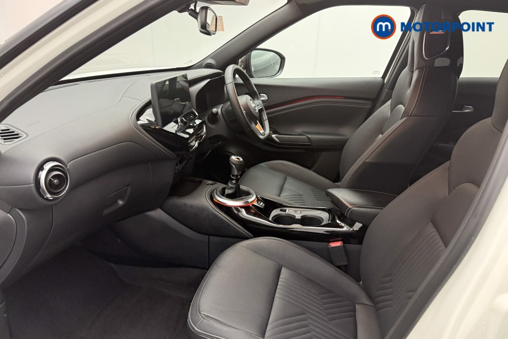 Nissan Juke Tekna Manual Petrol SUV - Stock Number (1577150) - 1st supplementary image