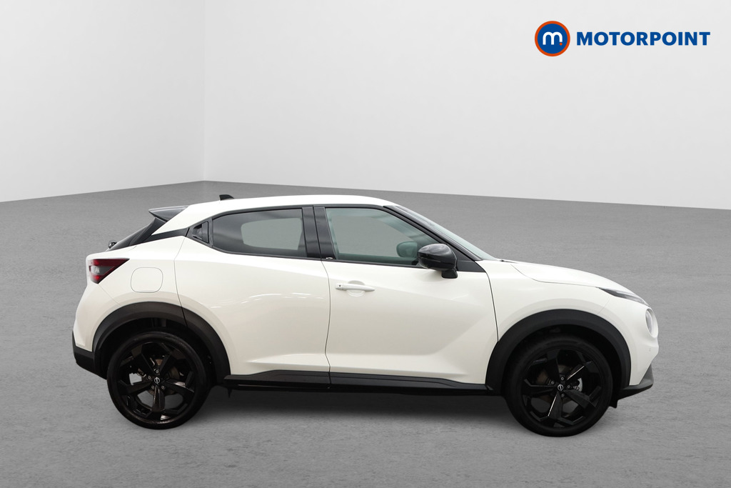 Nissan Juke Tekna Manual Petrol SUV - Stock Number (1577150) - Drivers side front corner