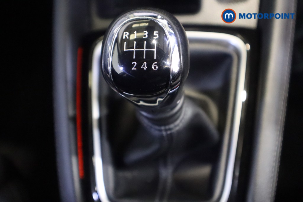 Nissan Qashqai N-Connecta Manual Petrol SUV - Stock Number (1577373) - 5th supplementary image