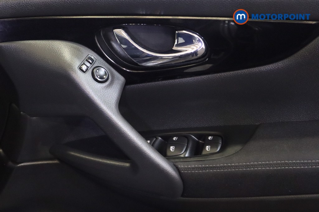 Nissan Qashqai N-Connecta Manual Petrol SUV - Stock Number (1577373) - 14th supplementary image