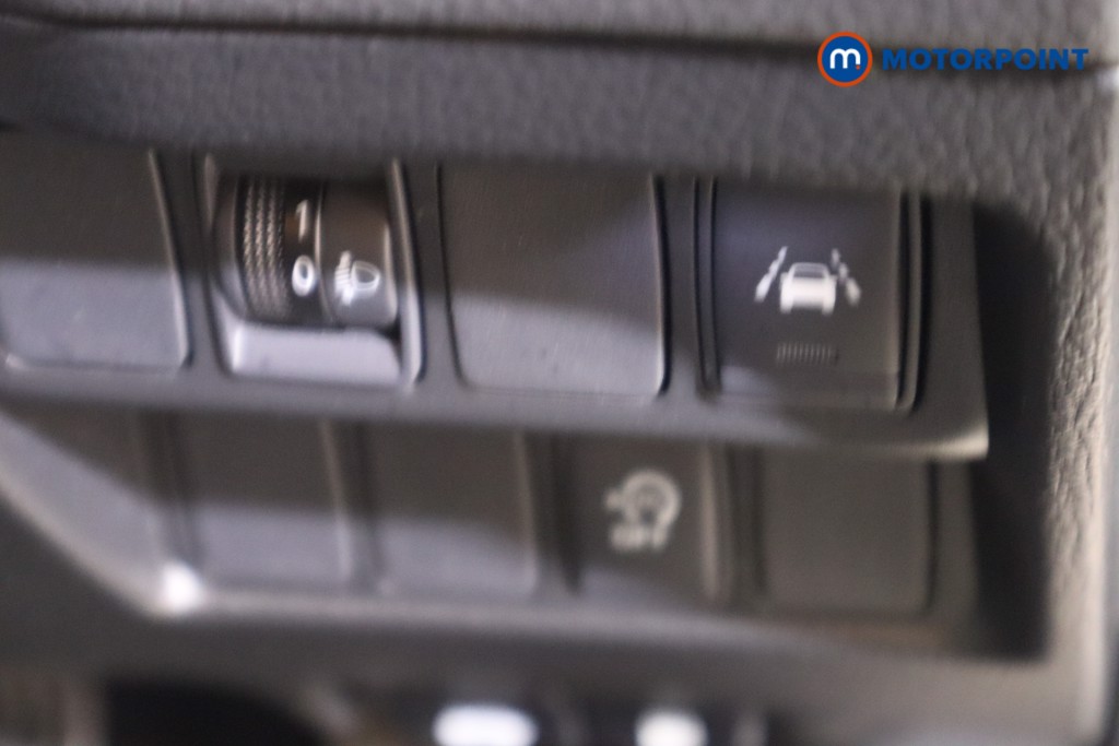 Nissan Qashqai N-Connecta Manual Petrol SUV - Stock Number (1577373) - 16th supplementary image