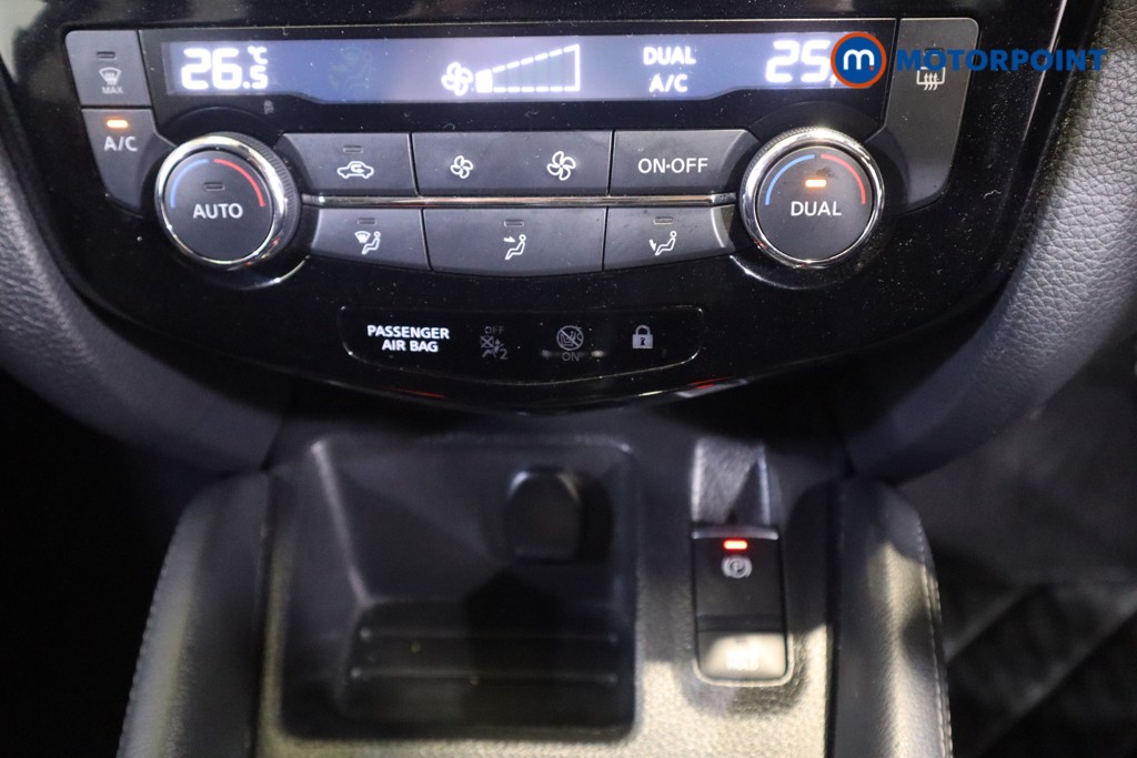 Nissan Qashqai N-Connecta Manual Petrol SUV - Stock Number (1577373) - 22nd supplementary image