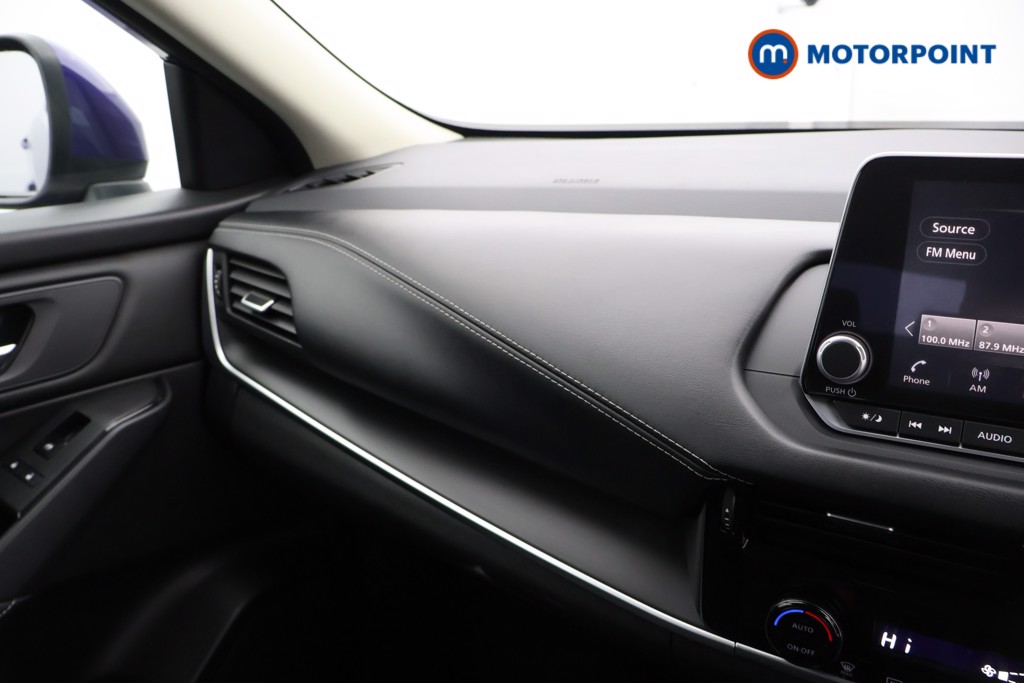 Nissan Qashqai Acenta Premium Automatic Petrol SUV - Stock Number (1577533) - 7th supplementary image