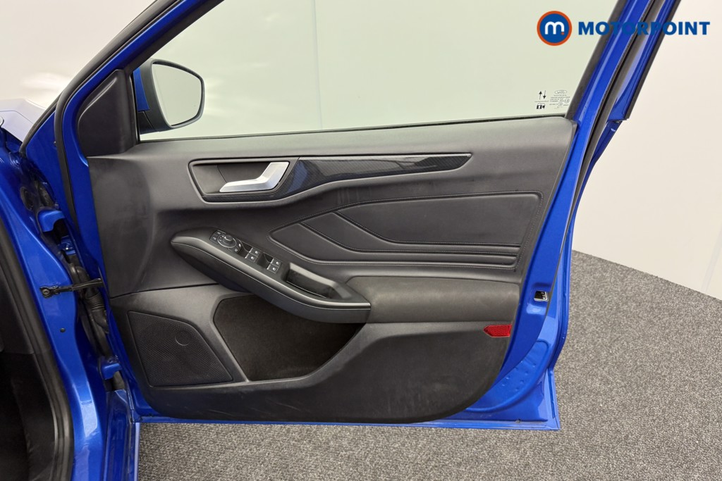 Ford Focus St-Line Edition Manual Petrol-Electric Hybrid Hatchback - Stock Number (1577845) - 17th supplementary image