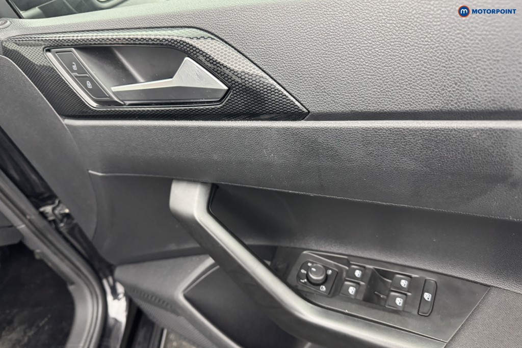 Volkswagen Polo Life Automatic Petrol Hatchback - Stock Number (1577951) - 21st supplementary image