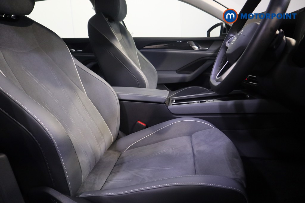 Volkswagen Passat Life Automatic Petrol Plug-In Hybrid Estate - Stock Number (1578119) - 12th supplementary image