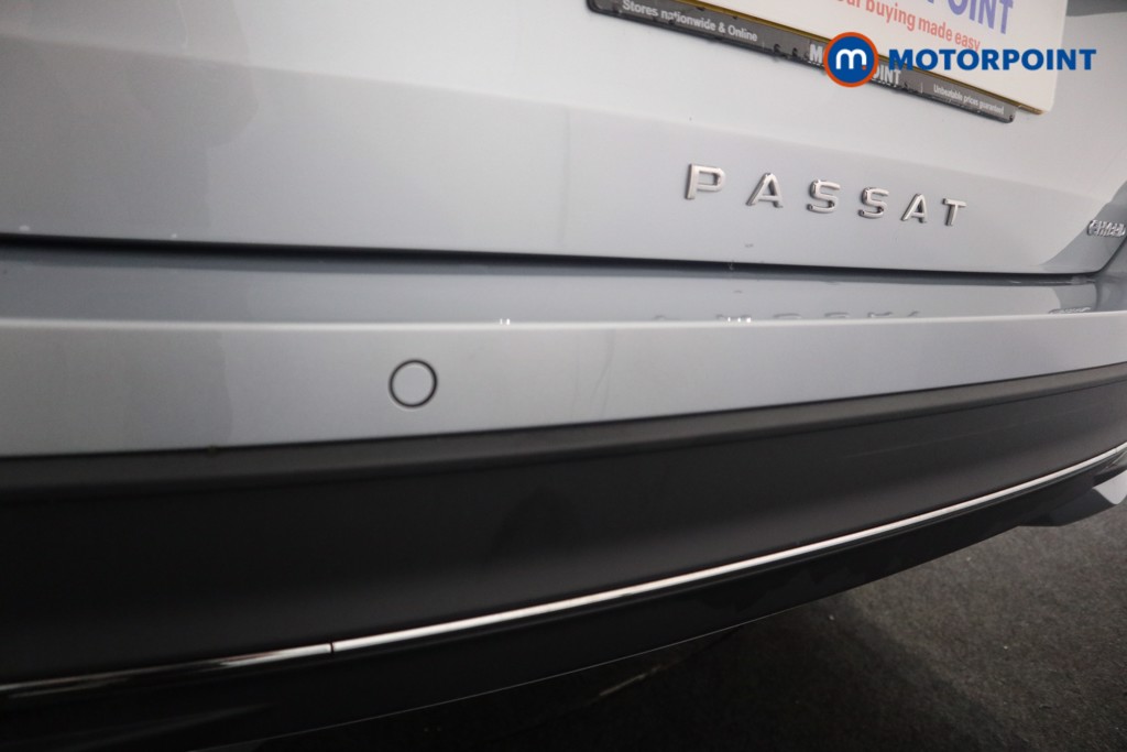 Volkswagen Passat Life Automatic Petrol Plug-In Hybrid Estate - Stock Number (1578119) - 20th supplementary image