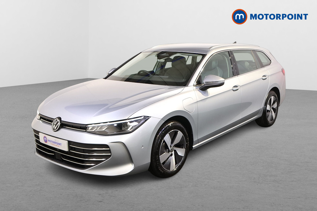 Volkswagen Passat Life Automatic Petrol Plug-In Hybrid Estate - Stock Number (1578119) - Passenger side front corner
