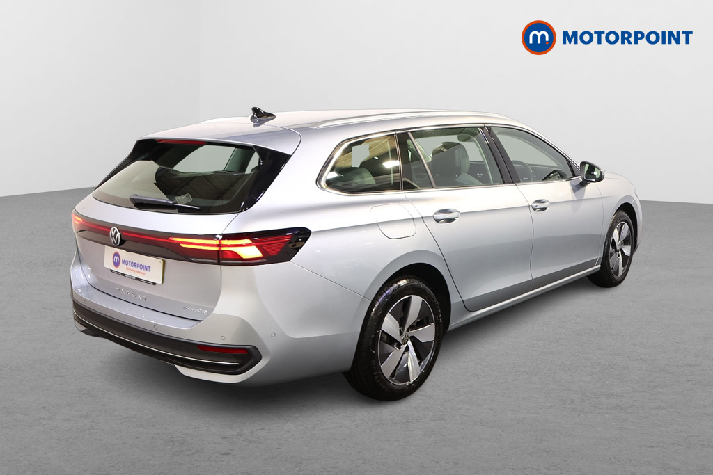Volkswagen Passat Life Automatic Petrol Plug-In Hybrid Estate - Stock Number (1578119) - Drivers side rear corner