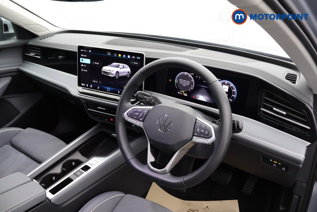 Volkswagen Passat Life Automatic Petrol Plug-In Hybrid Estate - Stock Number (1578126) - 11th supplementary image