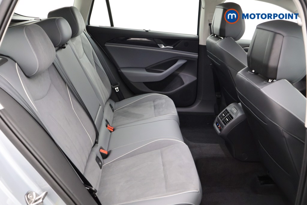 Volkswagen Passat Life Automatic Petrol Plug-In Hybrid Estate - Stock Number (1578126) - 13th supplementary image