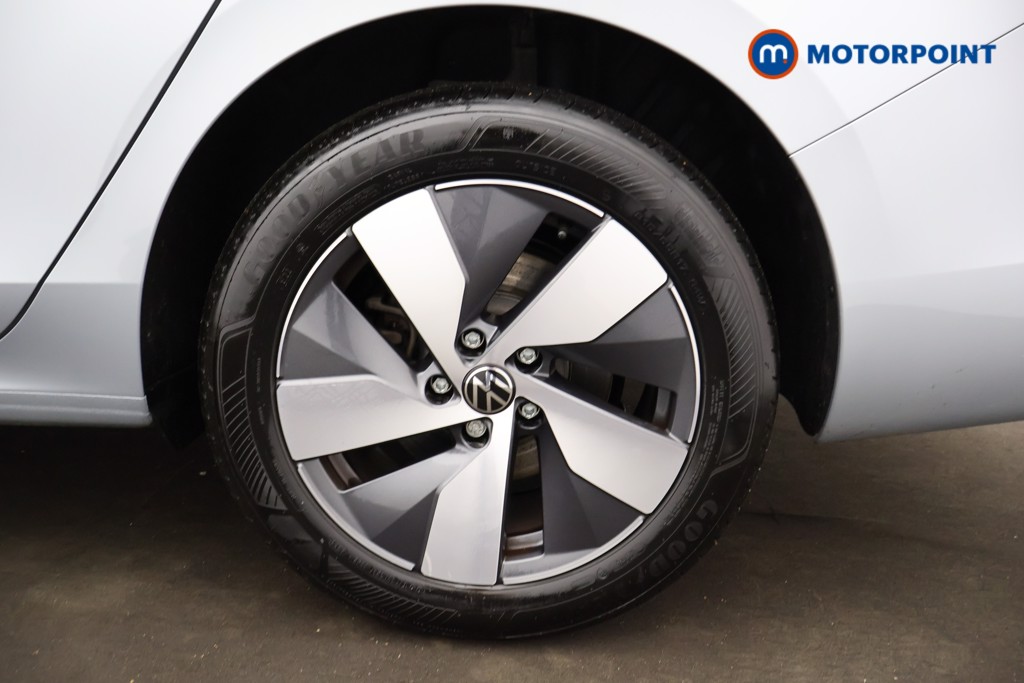 Volkswagen Passat Life Automatic Petrol Plug-In Hybrid Estate - Stock Number (1578126) - 20th supplementary image