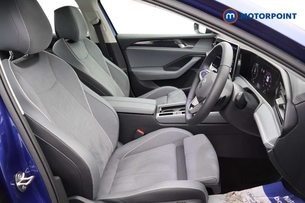 Volkswagen Passat Life Automatic Petrol Plug-In Hybrid Estate - Stock Number (1578129) - 12th supplementary image