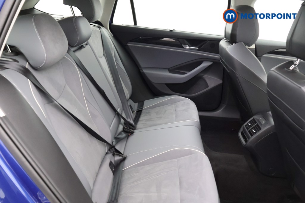 Volkswagen Passat Life Automatic Petrol Plug-In Hybrid Estate - Stock Number (1578129) - 13th supplementary image