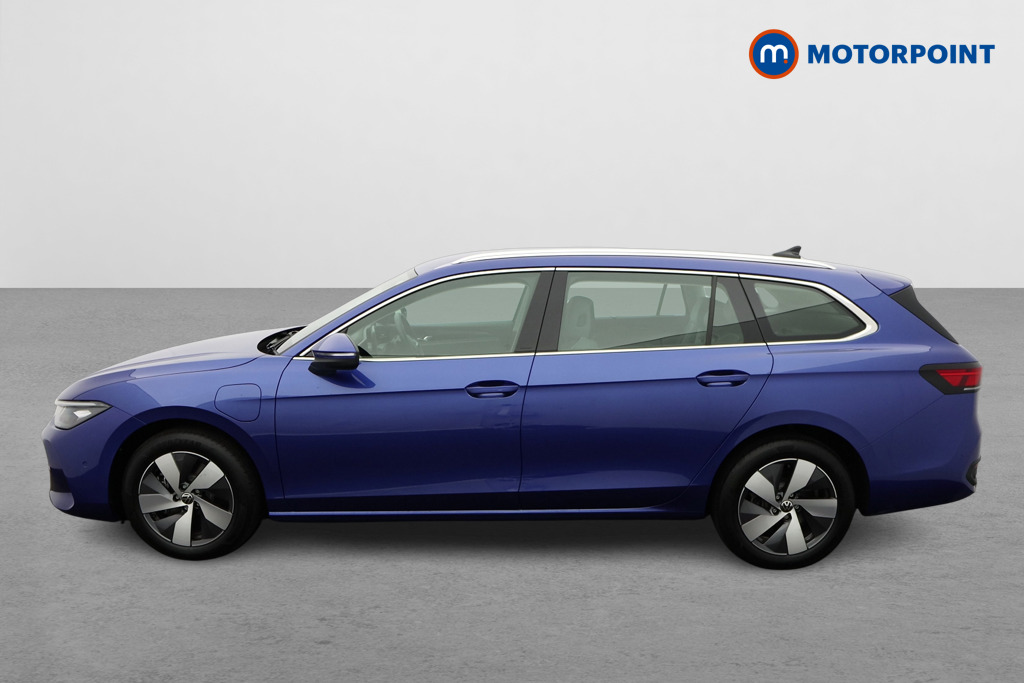 Volkswagen Passat Life Automatic Petrol Plug-In Hybrid Estate - Stock Number (1578129) - Passenger side
