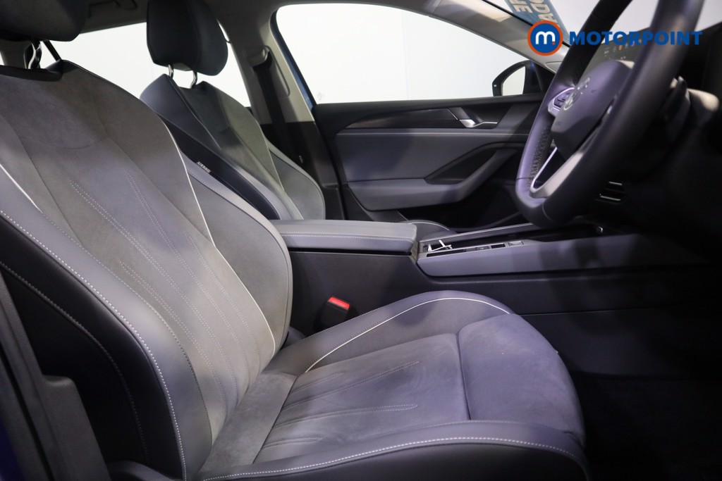 Volkswagen Passat Life Automatic Petrol Plug-In Hybrid Estate - Stock Number (1578141) - 12th supplementary image
